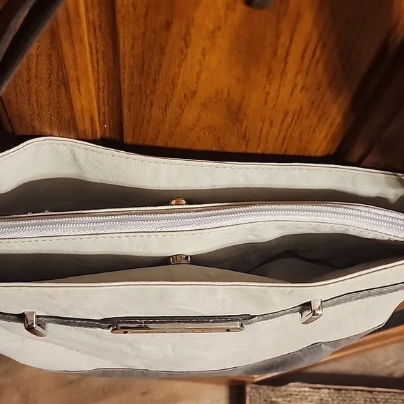 ‼️50%_5+Bundles‼️ ROSETTI Shoulder Bag P2 - Picture 7 of 14